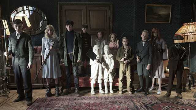 Miss Peregrine et les enfants particuliers - Tim Burton TNNey5