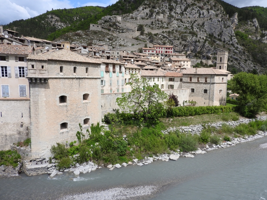 St André les Alpes "Le Train des Pignes " Entrevaux - Samedi 7 mai 2022 ATpZ66