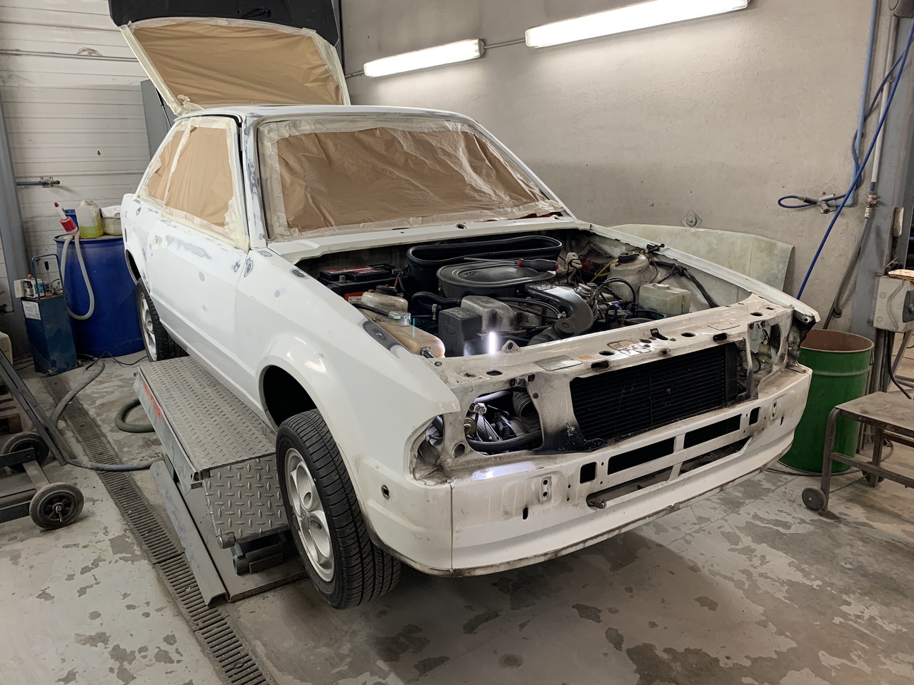 Et une de plus, Escort XR3 4V de 1981 D90nJN