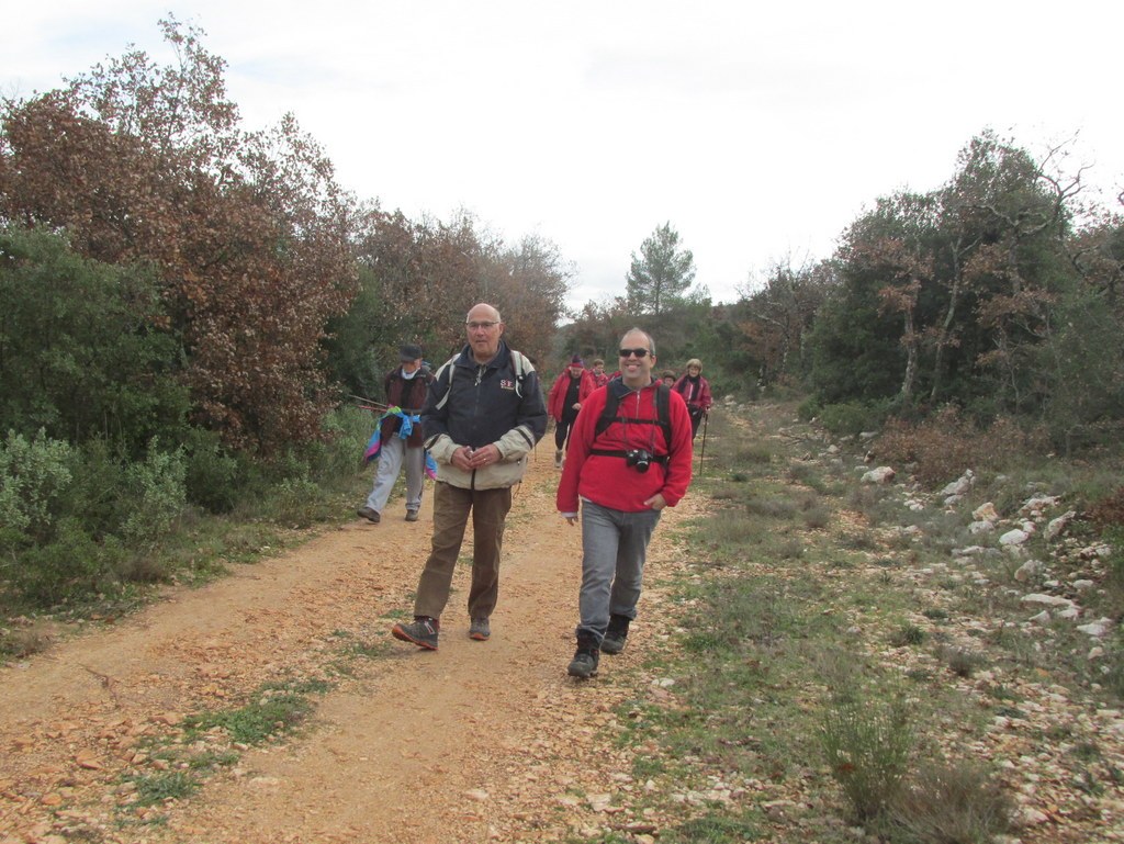 Pourrières - Jeudi 5 décembre 2019 Rando JM et Gérard - Photos Arlette et Roland Fh9ujp