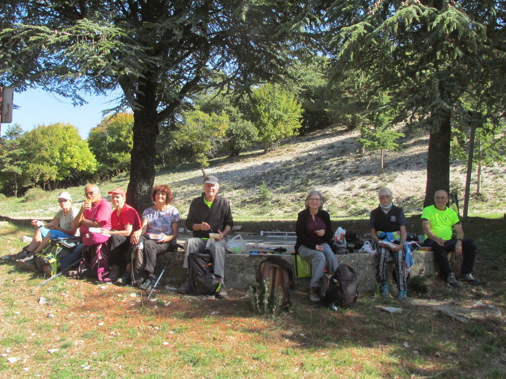 ( Jean-Marie et Gérard) Vitrolles en Luberon - Jeudi 6 octobre 2022 JFhA8c