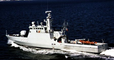 Flyvefisken 1/50 Billing Boats  - Flex 300 klasse Danish Marine Vessel OYTBVh