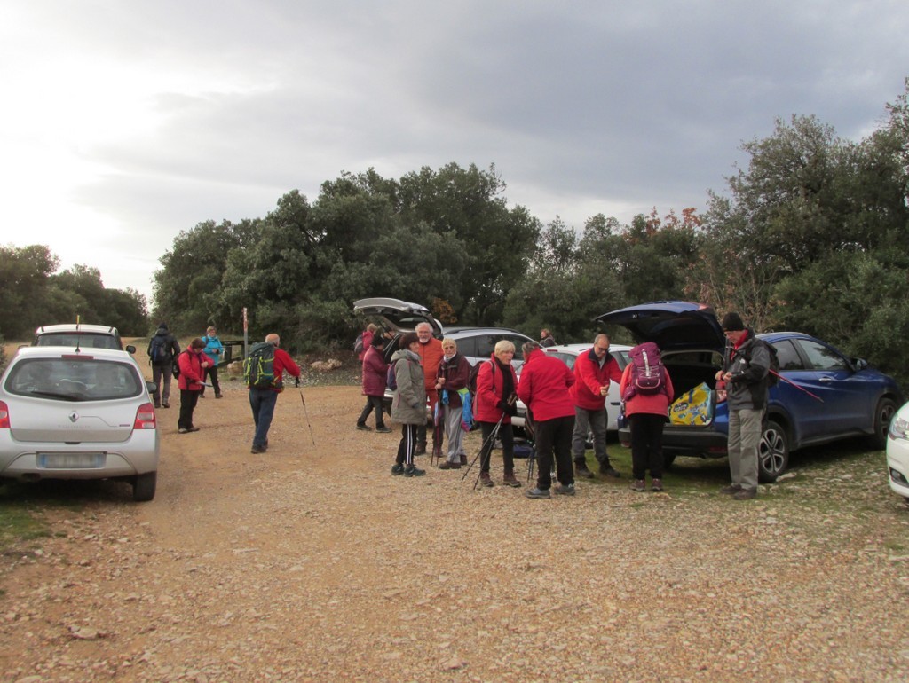 Pourrières - Jeudi 5 décembre 2019 Rando JM et Gérard - Photos Arlette et Roland R6jg6f