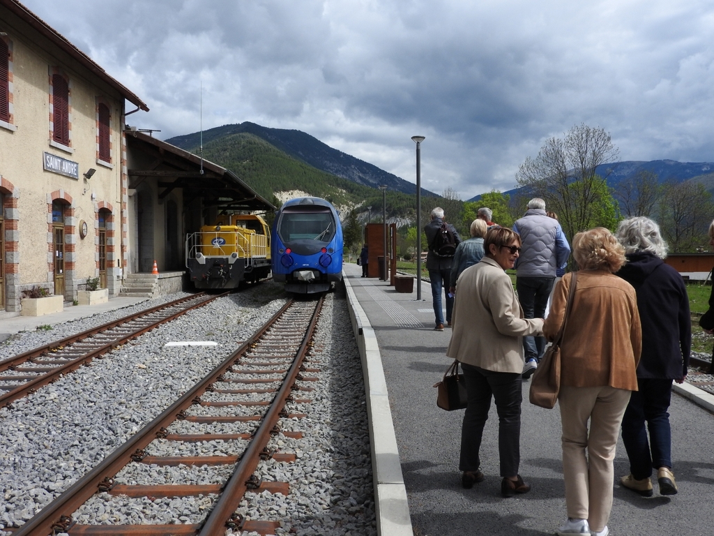 St André les Alpes "Le Train des Pignes " Entrevaux - Samedi 7 mai 2022 RuUfBt