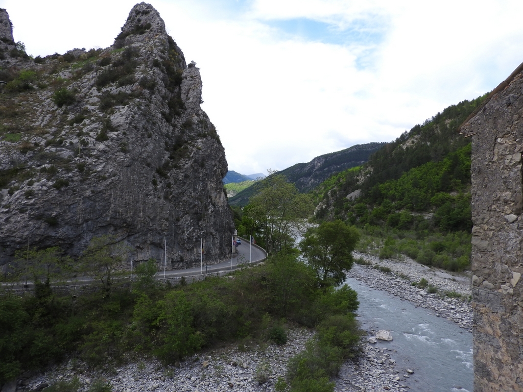 St André les Alpes "Le Train des Pignes " Entrevaux - Samedi 7 mai 2022 KuBzyq