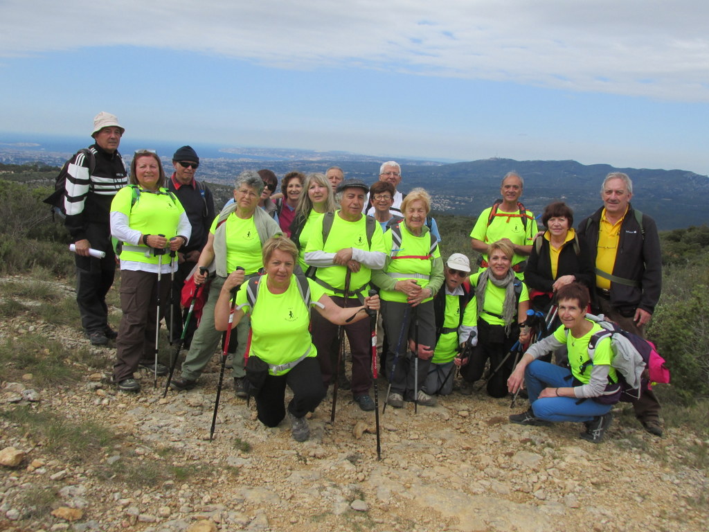 Randonnées des 3 clubs à Pichauris - Circuit bleu - Samedi 9 avril 2016 PEWDEw