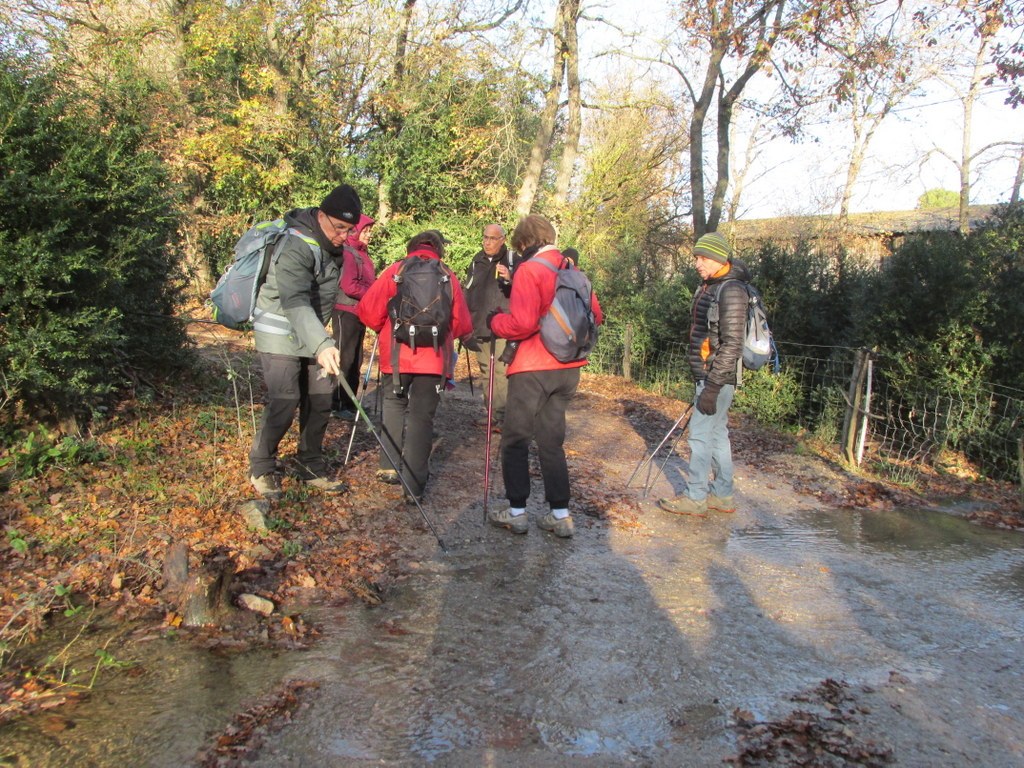 La Roque d'Anthéron - Jeudi 12 décembre 2019 - Groupe J.M et Gérard  TqPpBC