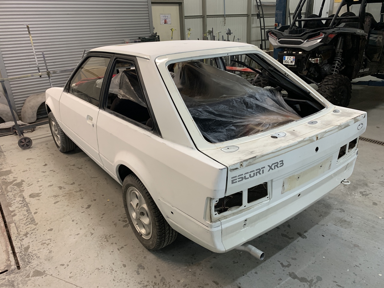 Et une de plus, Escort XR3 4V de 1981 F2Jr4H