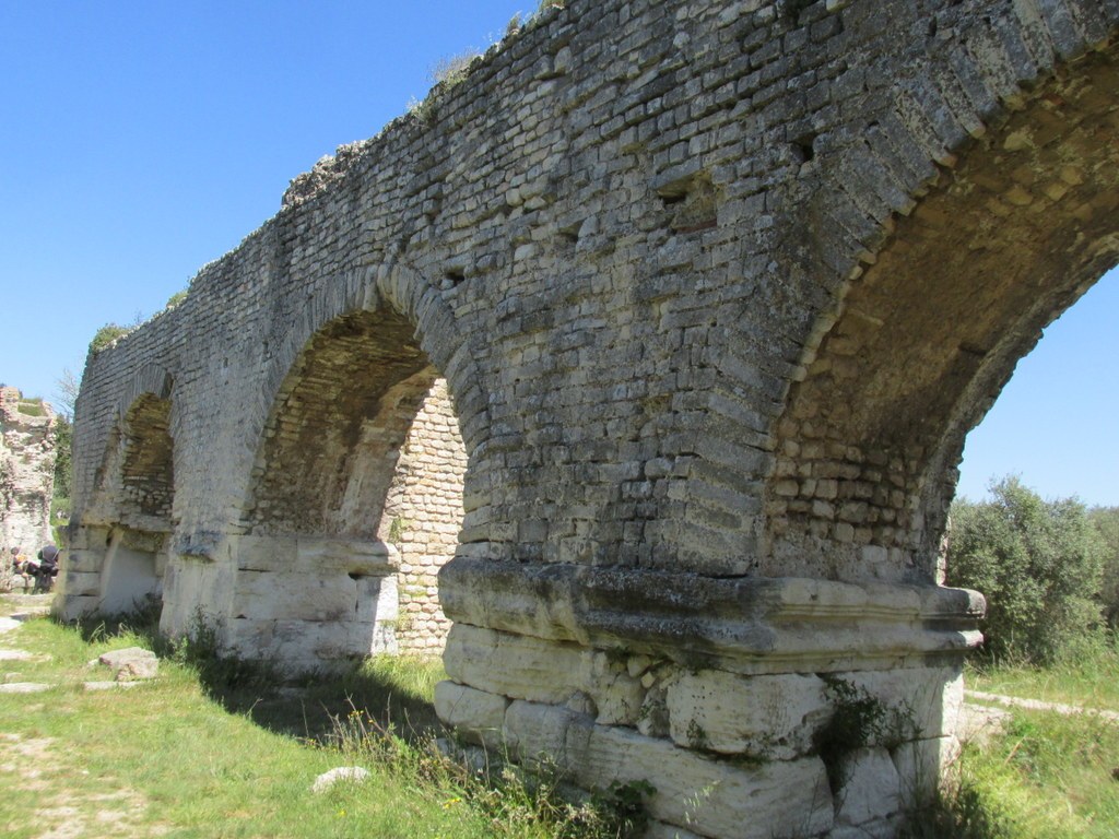 Randonnée culture Arles - Fontvieille - lundi 6 mai 2019 QMi9sV