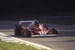 Carlos Reutemann Formula one Photo tribute - Page 23 1ksnIt