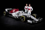 Launches of F1 cars - Page 14 YFbRyS