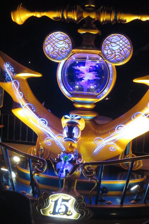 Tokyo DisneySea 15th Anniversary: "the Year or Wishes" 2YMB4G