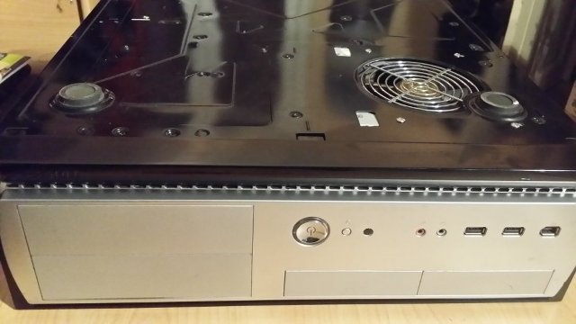 [VDS] vieux matériel : lot de disques durs IDE, tour PC... 7FQTqS