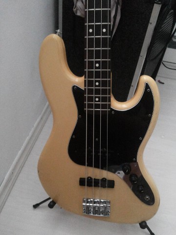 Fender Jazz Bass MIJ 1989 - minha saga por informações X6yzZV