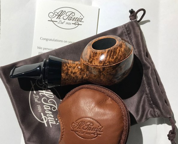 Pipes et Tabacs de Serge KjZG8G