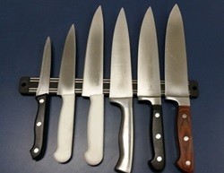 Você sabia que as facas as vezes são perigosas dependendo da forma em que elas foram guardadas? Como evitar esse problema? CUsUUB