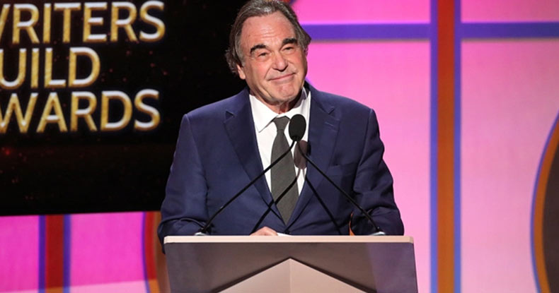 WATCH: Oliver Stone Takes Over Awards, Exposes Warmongering 2-Party Paradigm FWYzTf