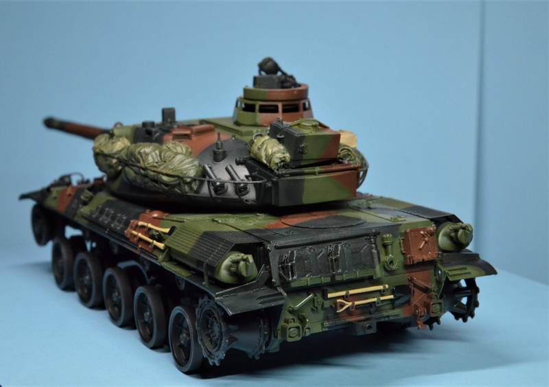 AMX-30B au 1/35 de chez MENG - Page 2 0BewIj