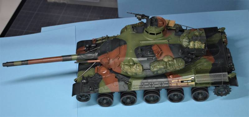 AMX-30B au 1/35 de chez MENG - Page 2 W5HvwH