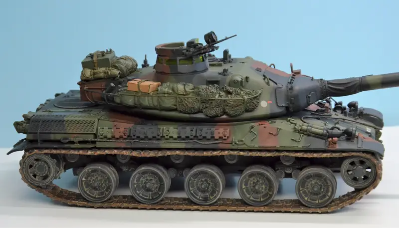 AMX-30B au 1/35 de chez MENG - Page 2 BPdgJF