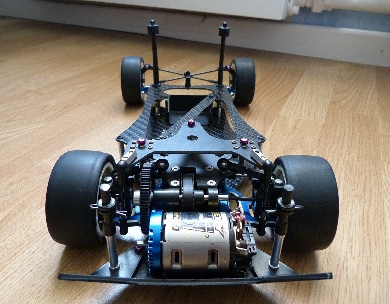 Mon petit garage RC  EH8jz8