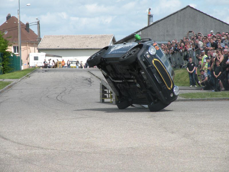 Ici les photos du 6ème Salon Autos à Lemberg du 10.05.2015 ( 2e série de tofs ) HRZNKP