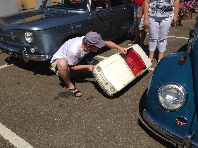 Ici le CR et les photos de la mensuelle Rétro-Rencard au Lac d' Entzheim du 2.08.2015 YAgB5f