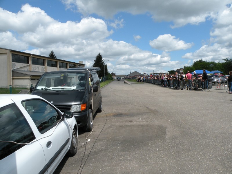 Ici les photos du 6ème Salon Autos à Lemberg du 10.05.2015 ( 2e série de tofs ) FzjakF