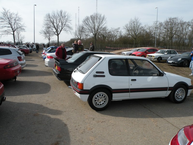 Ici les photos du 8eme Rassemblement d'Autos Anciennes et sportives à Séléstat PG1vLG