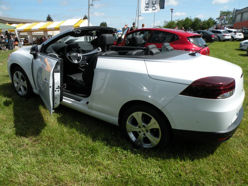 Ici les photos du 6ème Salon Autos à Lemberg du 10.05.2015 ( 2e série de tofs ) MrXjIa