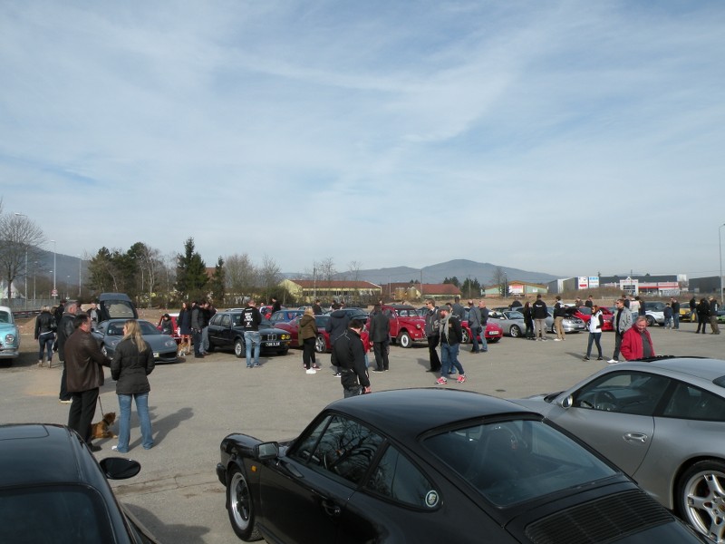 Ici les photos du 8eme Rassemblement d'Autos Anciennes et sportives à Séléstat HduHRi