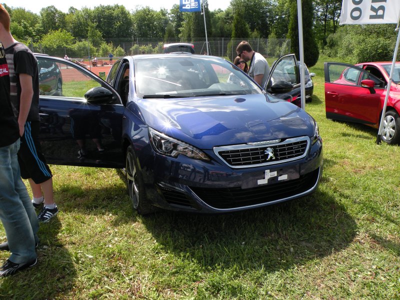 Ici les photos du 6ème Salon Autos à Lemberg du 10.05.2015 ( 2e série de tofs ) UUegsR