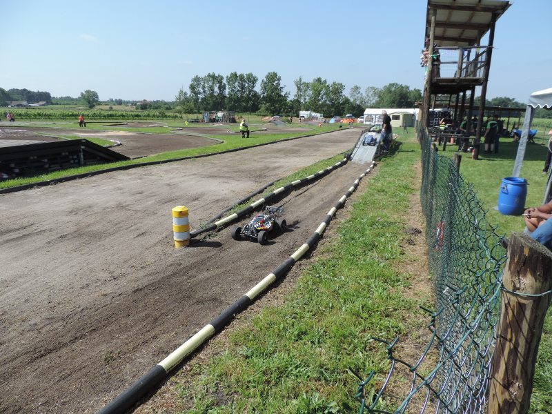 [Reportage course] GP - AMR33 du 7/8 Juin 2014 - Page 2 28qe