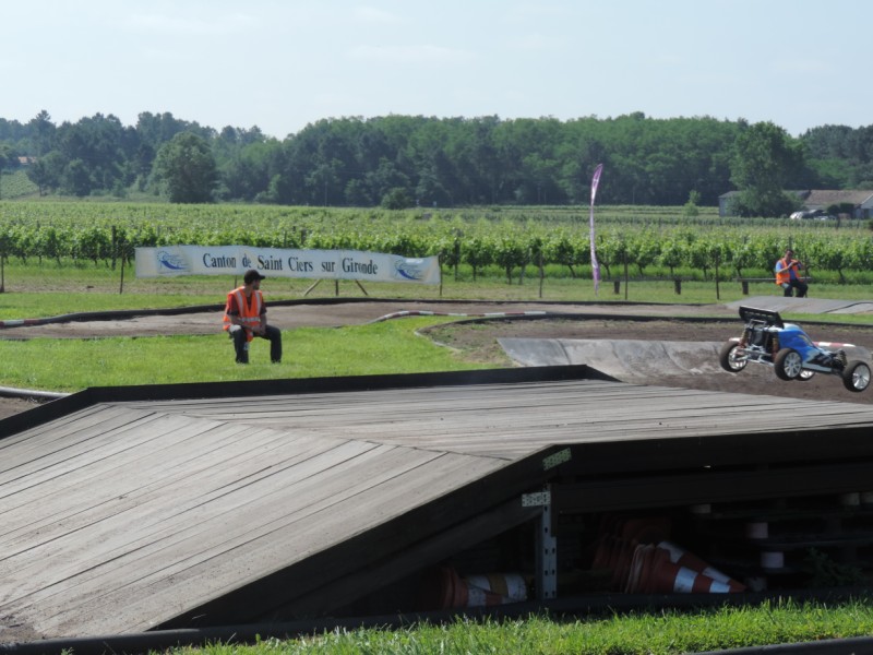 [Reportage course] GP - AMR33 du 7/8 Juin 2014 - Page 2 03o3