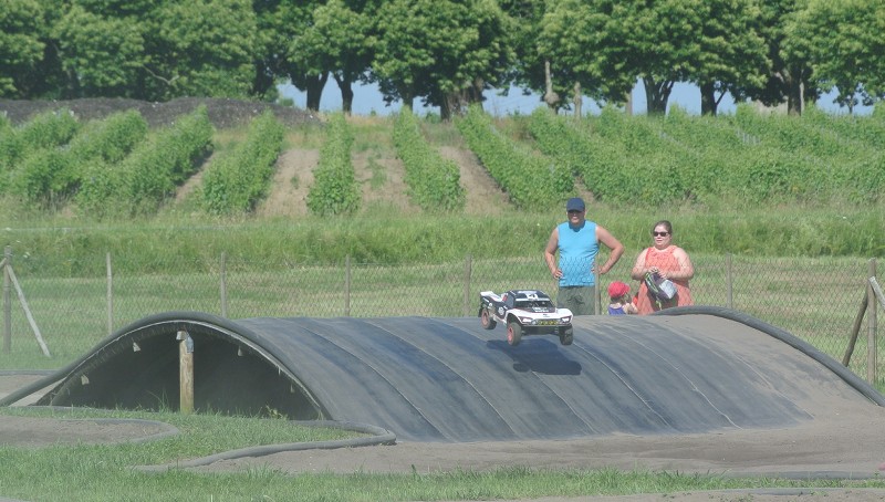 [Reportage course] GP - AMR33 du 7/8 Juin 2014 - Page 2 Kk8xa