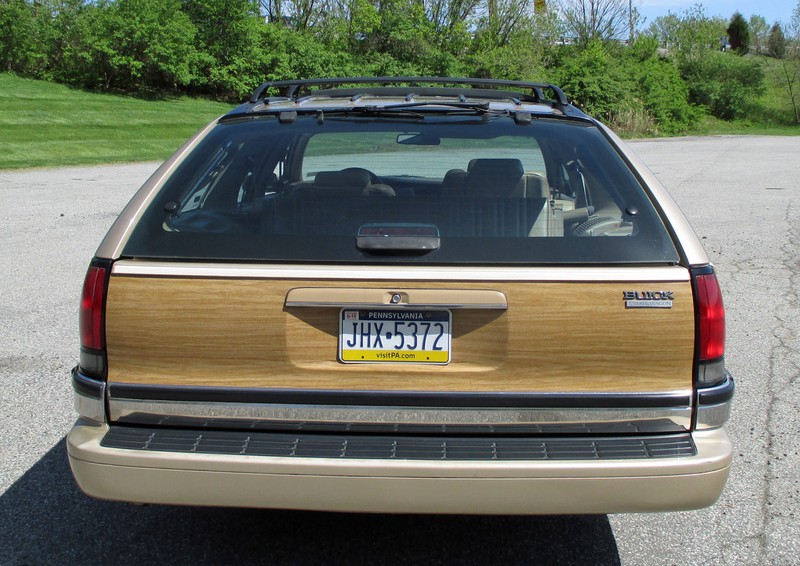 ... (US) 1996 Buick Roadmaster Wagon ... Omfhd