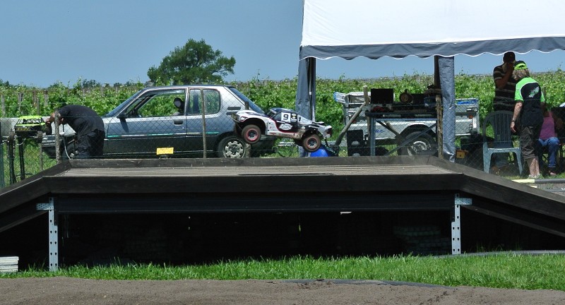 [Reportage course] GP - AMR33 du 7/8 Juin 2014 - Page 2 Ehj6