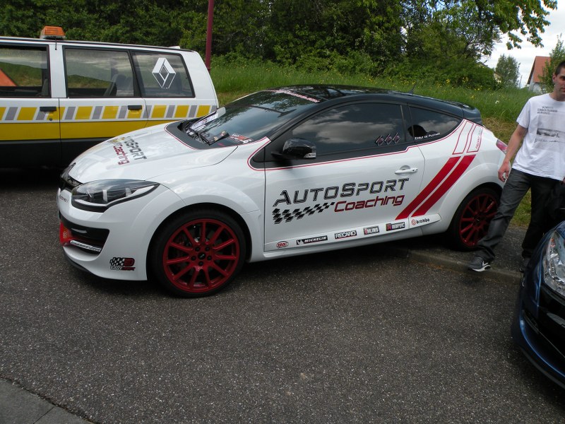 Ici les photos du 6ème Salon Autos à Lemberg du 10.05.2015 ( 2e série de tofs ) LcYBVk