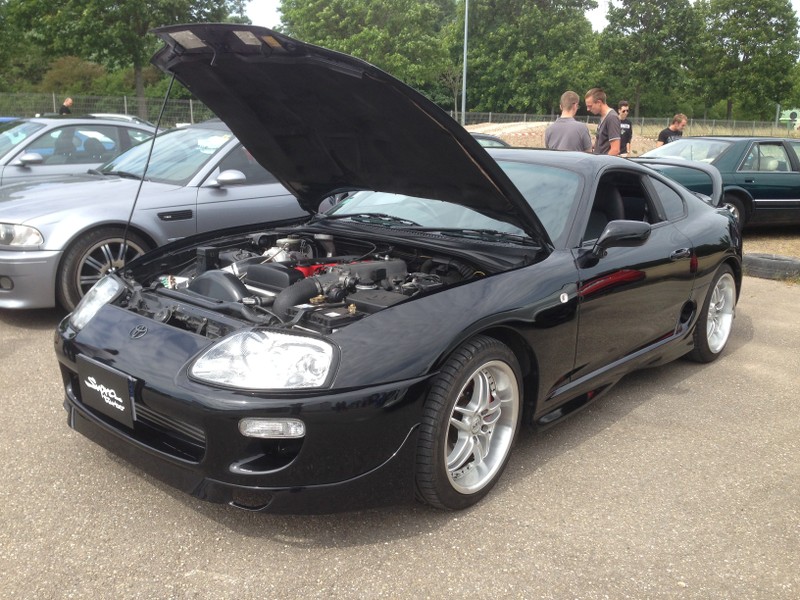 ICI les photos et le CR du Rasso d'Autos Anciennes et Sportives à Séléstat du 14.06.2015 PNYgMZ