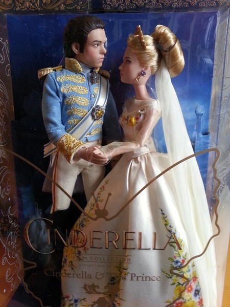 Cendrillon (film live) - Page 16 WjvlIW