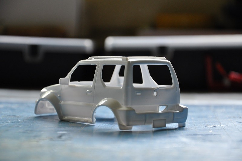 ORLANDOO HUNTER 1/35 devient Jimny au 1/32 ! - Page 2 A1QdFK