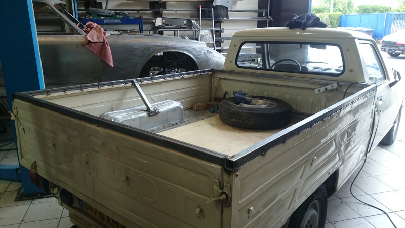 Modification d'une 504 pickup. KDUK3h