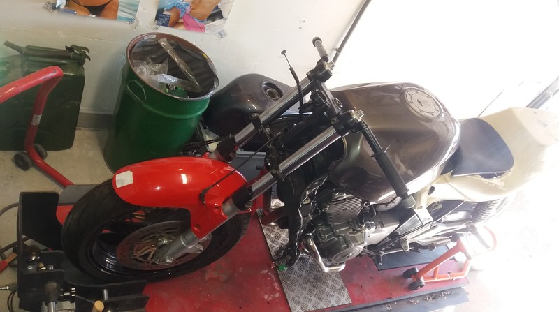 Projet hivernal, CB 500 piste replica racer IJfaSm