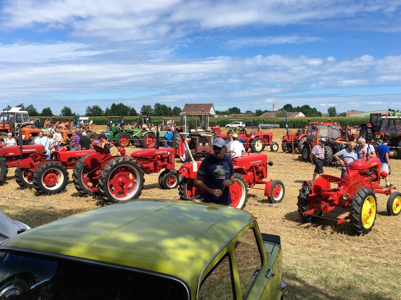 Ici le CR et les Photos du 8ème Auto-Rétro à Ohnenheim du 16.07.2017 GYFCFK