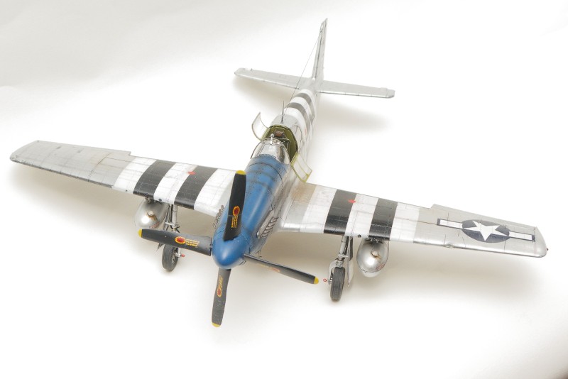 (MONTAGE PROJET AA) MUSTANG P-51 C HQ-M Glennon Moran 1/32 - Page 2 KcnHcP