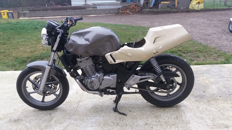 Projet hivernal, CB 500 piste replica racer LRNmGK