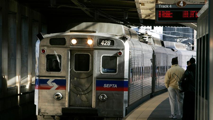 Philadelphia transit workers go on strike after being unable to extort contract agreement FUO1yO