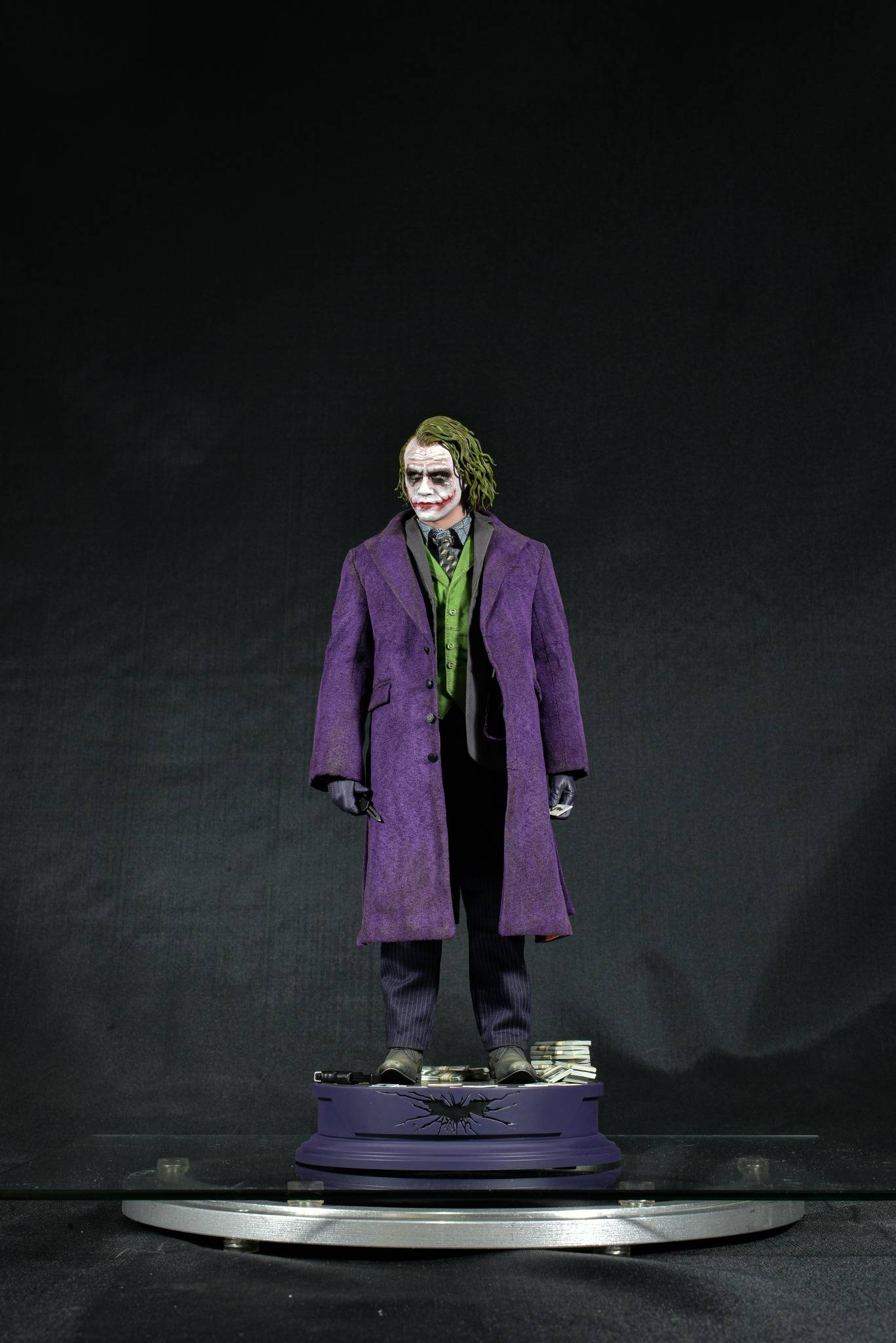 The Dark Knight : Joker (Heath Ledger)  - Page 3 ZSDSUo