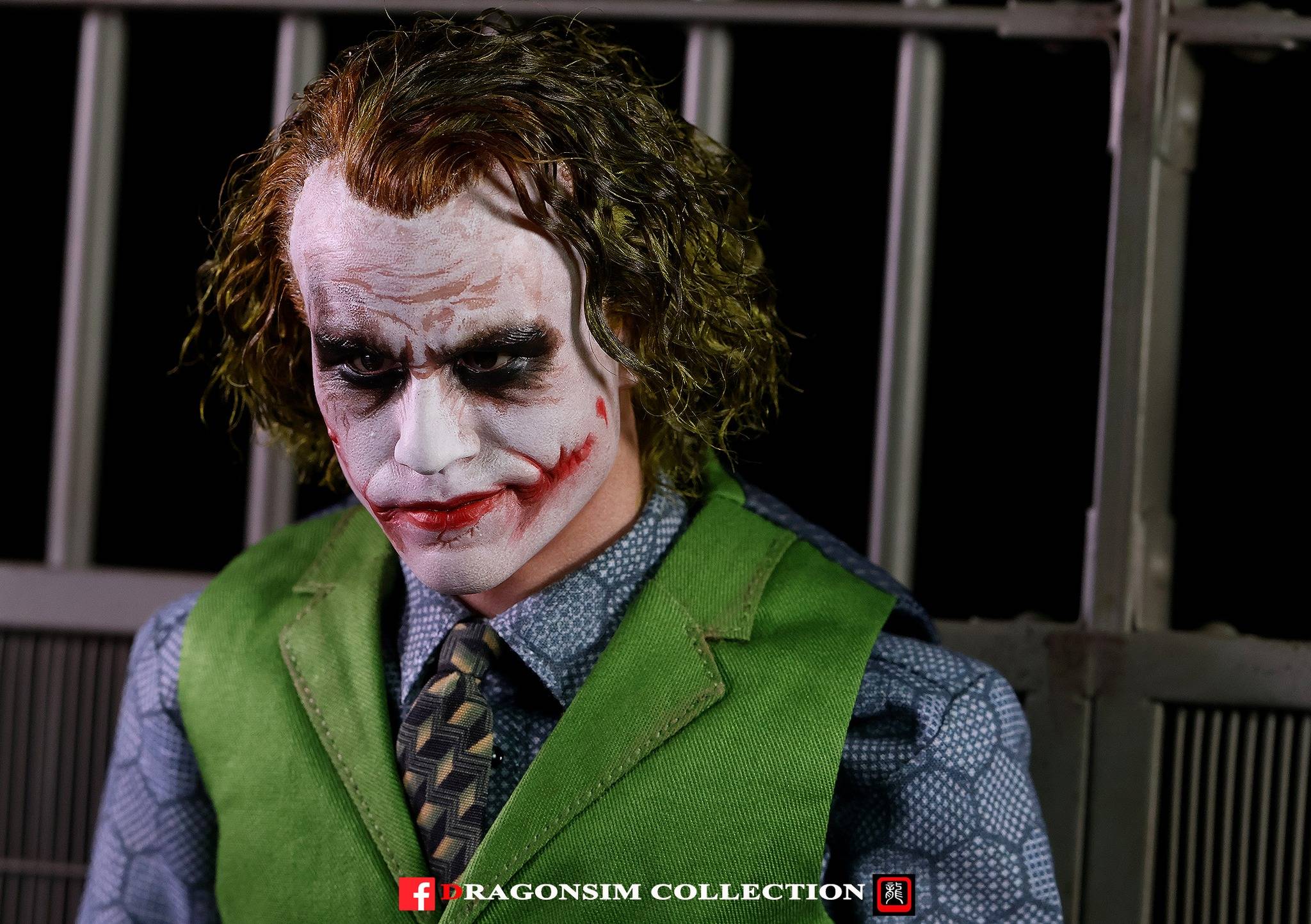 The Dark Knight : Joker (Heath Ledger)  - Page 4 LPh2Vh
