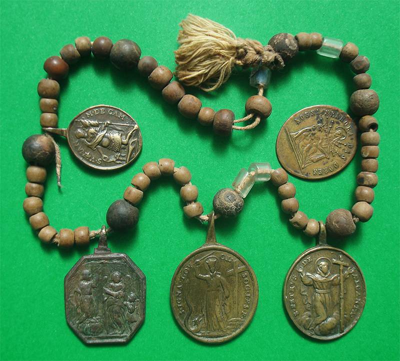 Coronilla servita con cinco medallas de los s. XVII-XIX - OO054 W69OQr